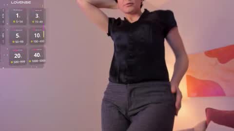 Snapshot of loren_daze chatting on 11.26.25 Loren online show from 11.26.25