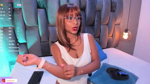 Lorena Vieira  online show from 01.24.25