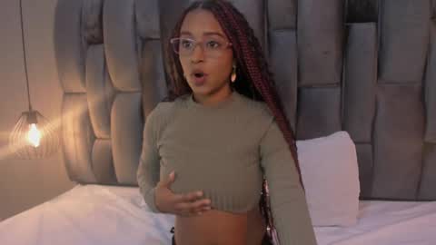 Lorena Vieira  online show from 03.07.25