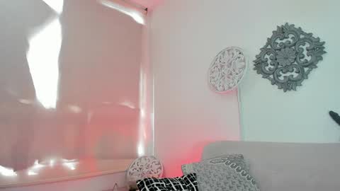 L O R E N online show from 02.03.25