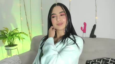 Snapshot of lorens_martin chatting on 06.05.26 L O R E N online show from 06.05.26