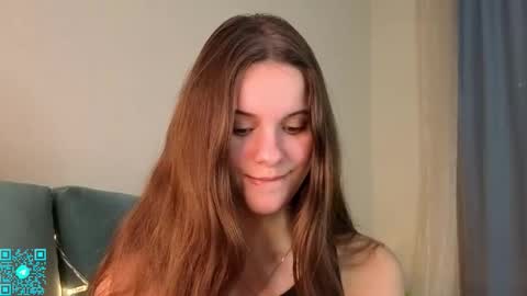 Chloe for Fan BlackHole online show from 10.24.25