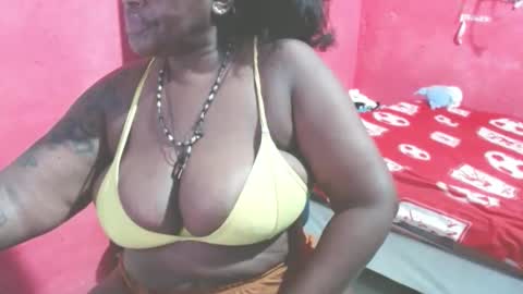 Snapshot of loretybighot chatting on 04.22.26 loretybighot online show from 04.22.26