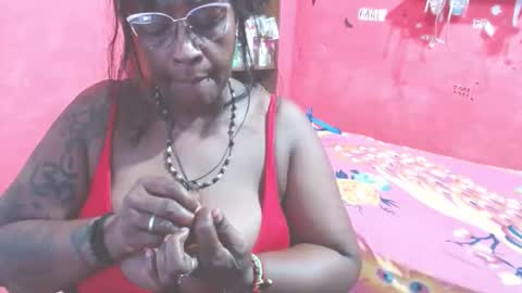 Snapshot of loretybighot chatting on 05.27.26 loretybighot online show from 05.27.26