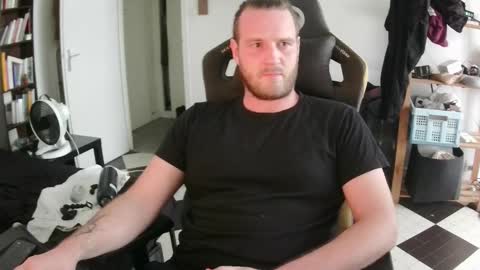 Snapshot of lorigon06 chatting on 09.08.25 Lorigon online show from 09.08.25