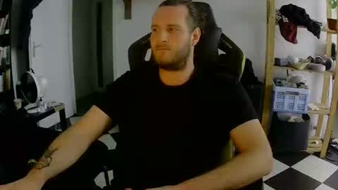 Snapshot of lorigon06 chatting on 09.14.25 Lorigon online show from 09.14.25