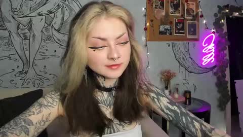 Snapshot of lostallice chatting on 12.15.24 lostallice online show from 12.15.24