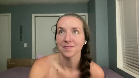 Snapshot of lothlori chatting on 05.15.26 lothlori online show from 05.15.26