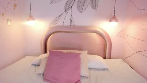 Lotti online show from 08.04.26