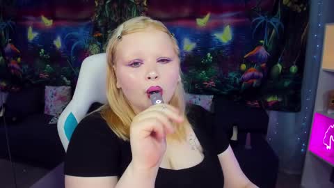 Snapshot of lottieparker chatting on 05.28.26 Lottie online show from 05.28.26