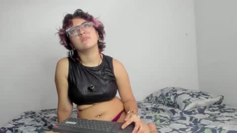 Snapshot of lotto_bloom chatting on 10.20.25 lotto_bloom online show from 10.20.25