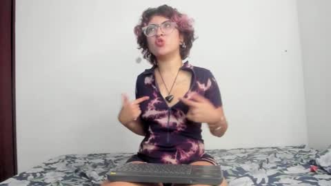 Snapshot of lotto_bloom chatting on 10.22.25 lotto_bloom online show from 10.22.25