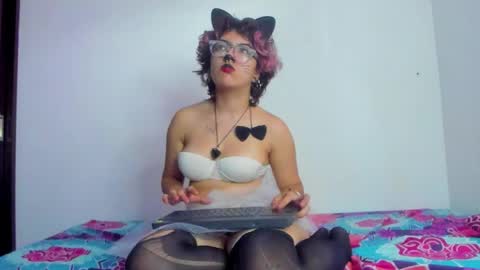 Snapshot of lotto_bloom chatting on 10.31.25 lotto_bloom online show from 10.31.25