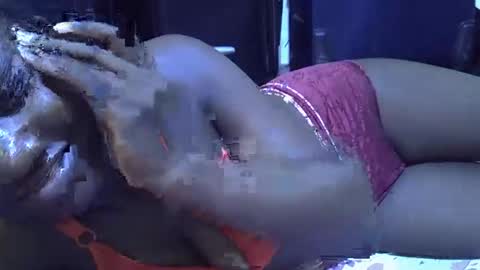 Snapshot of lotty_lavilla chatting on 10.25.25 lotty_lavilla online show from 10.25.25