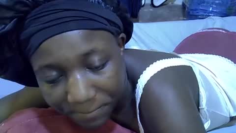 Snapshot of lotty_lavilla chatting on 12.02.25 lotty_lavilla online show from 12.02.25