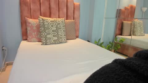  Lou Rosse  online show from 11.14.25