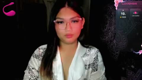 Snapshot of louheart chatting on 06.24.26 Sweet online show from 06.24.26