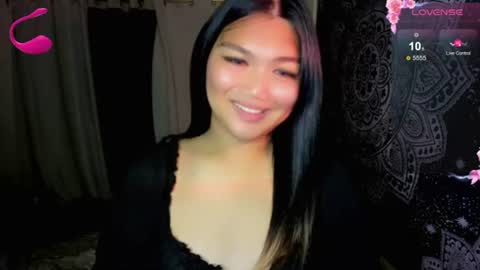 Snapshot of louheart chatting on 06.27.26 Sweet online show from 06.27.26
