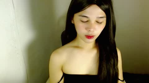 louilalicious online show from 12.17.25