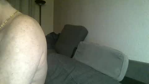 louis_chokdee online show from 12.19.24