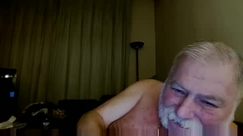 Snapshot of louis_chokdee chatting on 11.15.25 louis_chokdee online show from 11.15.25