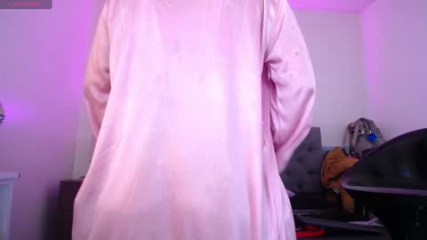  LouIse  online show from 01.15.25