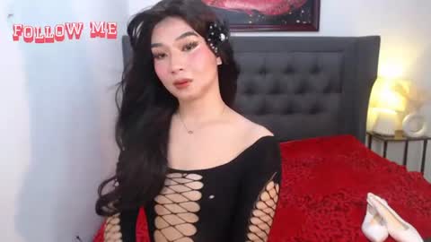 Snapshot of lovabletrans_deia chatting on 06.12.26 DEIA online show from 06.12.26