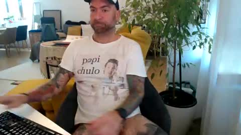Snapshot of lovalova666 chatting on 06.30.26 Guapito online show from 06.30.26