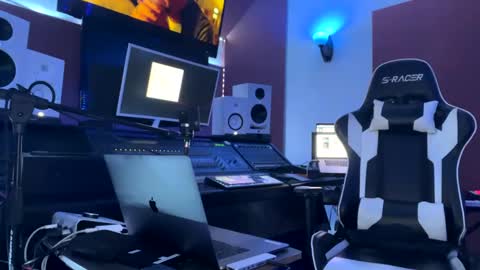 Prynce online show from 03.09.25