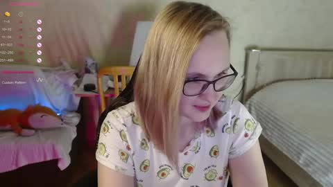 Snapshot of love_agatha chatting on 10.31.25 Agatha online show from 10.31.25