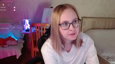 Snapshot of love_agatha chatting on 11.10.25 Agatha online show from 11.10.25