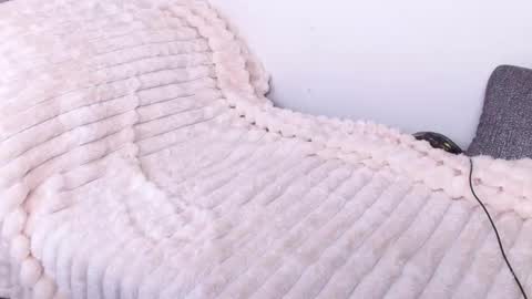 love bella  online show from 03.05.26