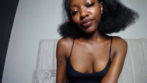 Snapshot of love_miah chatting on 02.01.26 Miah online show from 02.01.26