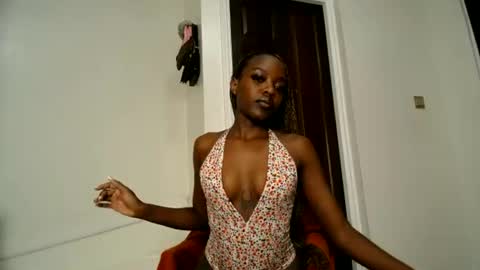 Snapshot of love_miah chatting on 06.24.26 Miah online show from 06.24.26