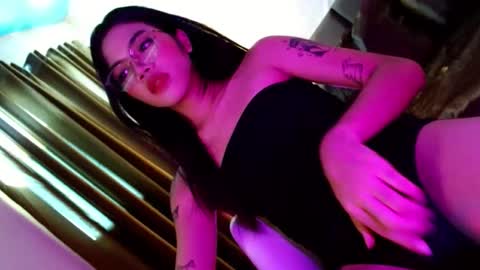 Snapshot of love_seren chatting on 11.13.25 Seren online show from 11.13.25