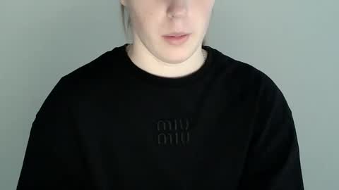 Vivian online show from 11.11.25