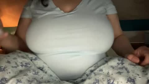 Snapshot of loveablekate chatting on 02.25.26 Kate online show from 02.25.26