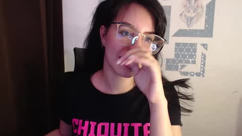 Snapshot of lovebunny_01 chatting on 12.31.24 IAmBunny online show from 12.31.24