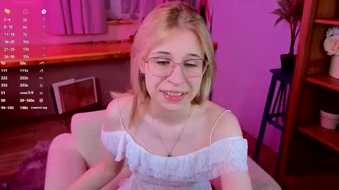 Snapshot of lovedrope chatting on 10.25.25 God like girl Ann online show from 10.25.25