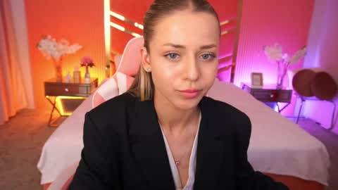 loveedove online show from 05.18.26