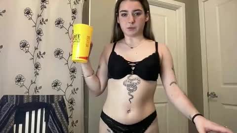 Snapshot of lovefromrose1 chatting on 03.03.26 Olivia Rose online show from 03.03.26