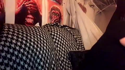 Snapshot of lovefuckingnsucking chatting on 01.28.25 Ashley and Leon online show from 01.28.25