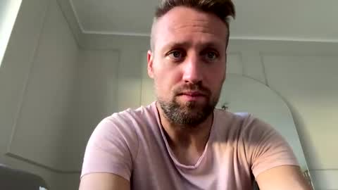 lovefuesse online show from 11.03.25