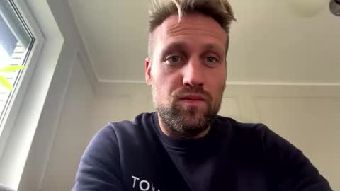 lovefuesse online show from 11.09.25