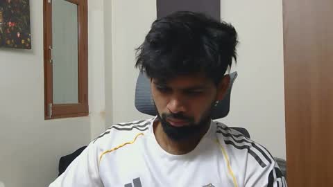 Snapshot of lovehairyindian chatting on 11.29.25 Indian hairy online show from 11.29.25