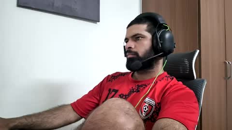 Snapshot of lovehairyindian chatting on 07.01.26 Indian hairy online show from 07.01.26