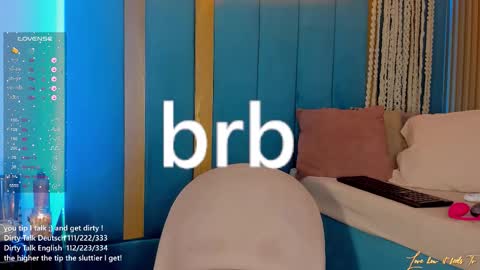 Snapshot of lovehowitfeelstv chatting on 11.22.25 Sarah Schmidt Boyfriend online show from 11.22.25