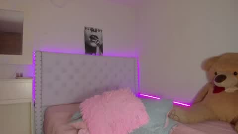 Snapshot of loveit_hermione chatting on 02.27.25 Val online show from 02.27.25