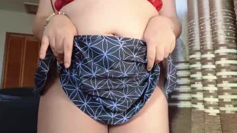 Snapshot of lovelace390 chatting on 10.29.25 Amber online show from 10.29.25