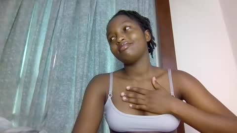 lovelbrownie online show from 10.25.25